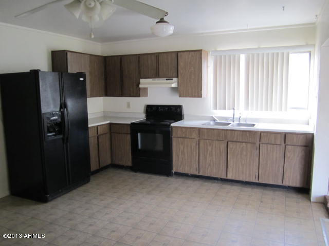 5252 West Hearn Road Glendale, AZ 85306 - Photo 4 of 16 IMG_1815