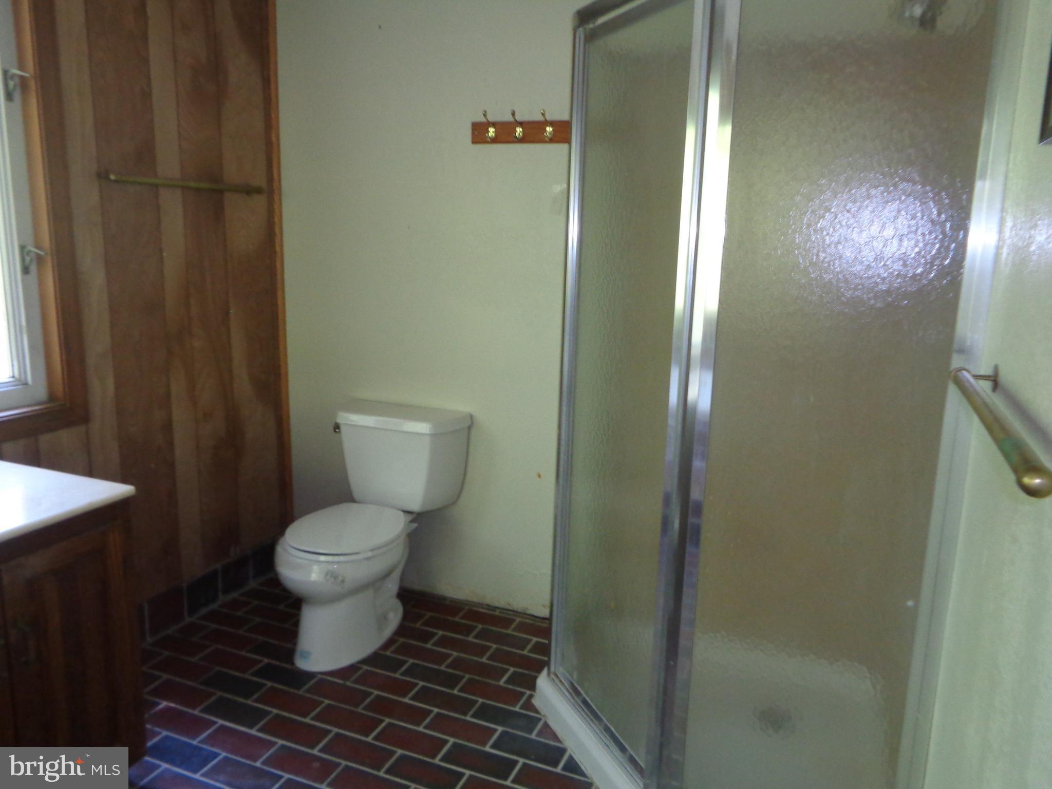 19320 Croom Road Aquasco, MD 20608 - Photo 8 of 29 Bath (Master)