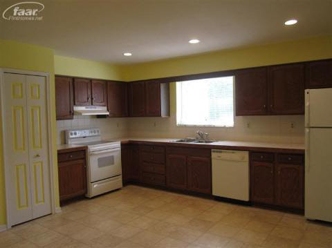 6097 North Irish Road Davison, MI 48423 - Photo 3 of 10 20196117-2.JPG