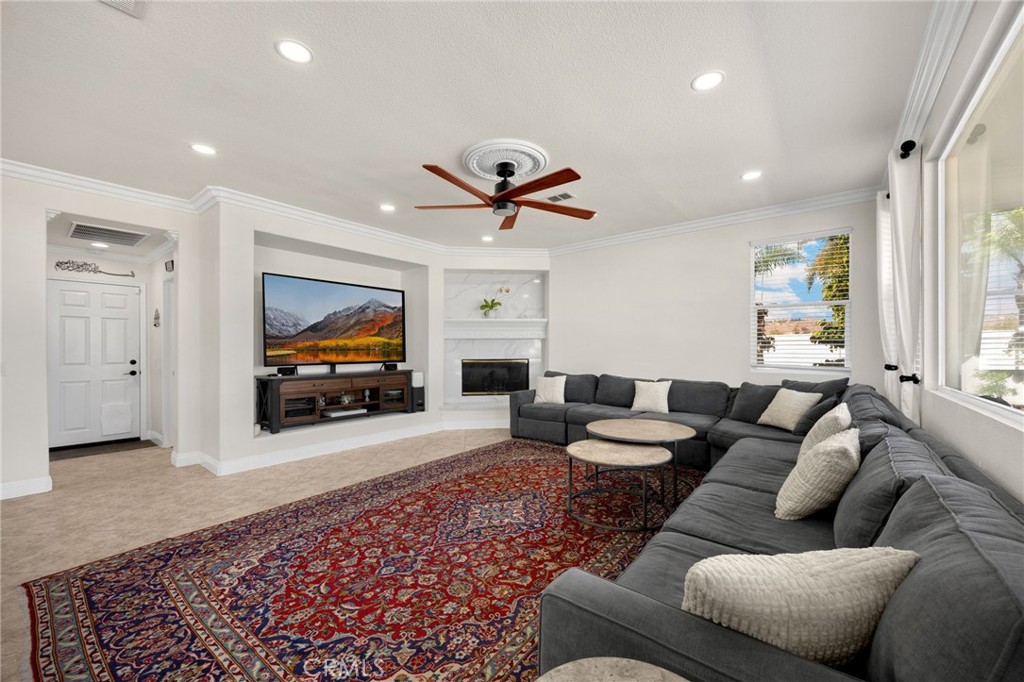 17073 Grove Drive Riverside, CA 92503 - Photo 16 of 69