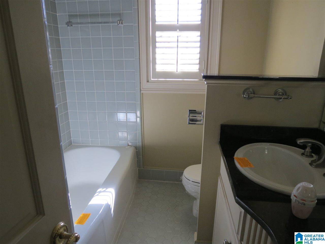 3137 Woodridge Road North Birmingham, AL 35223 - Photo 22 of 38