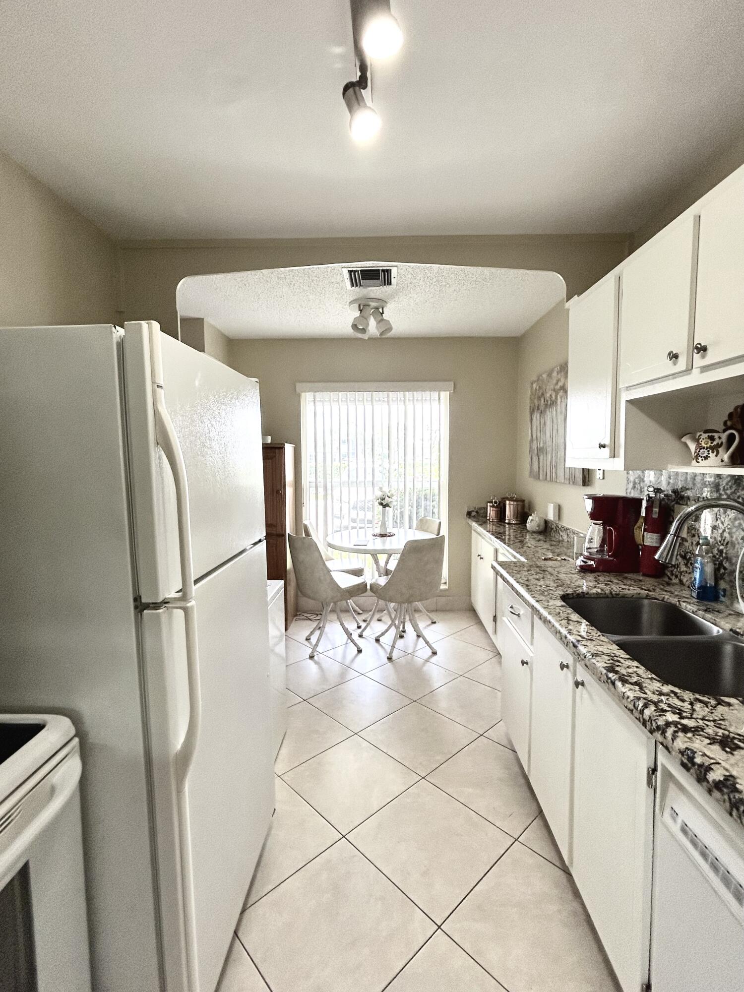 2711 Southwest 13th Street, Unit B Delray Beach, FL 33445 - Photo 6 of 13 IMG_8959 (3)