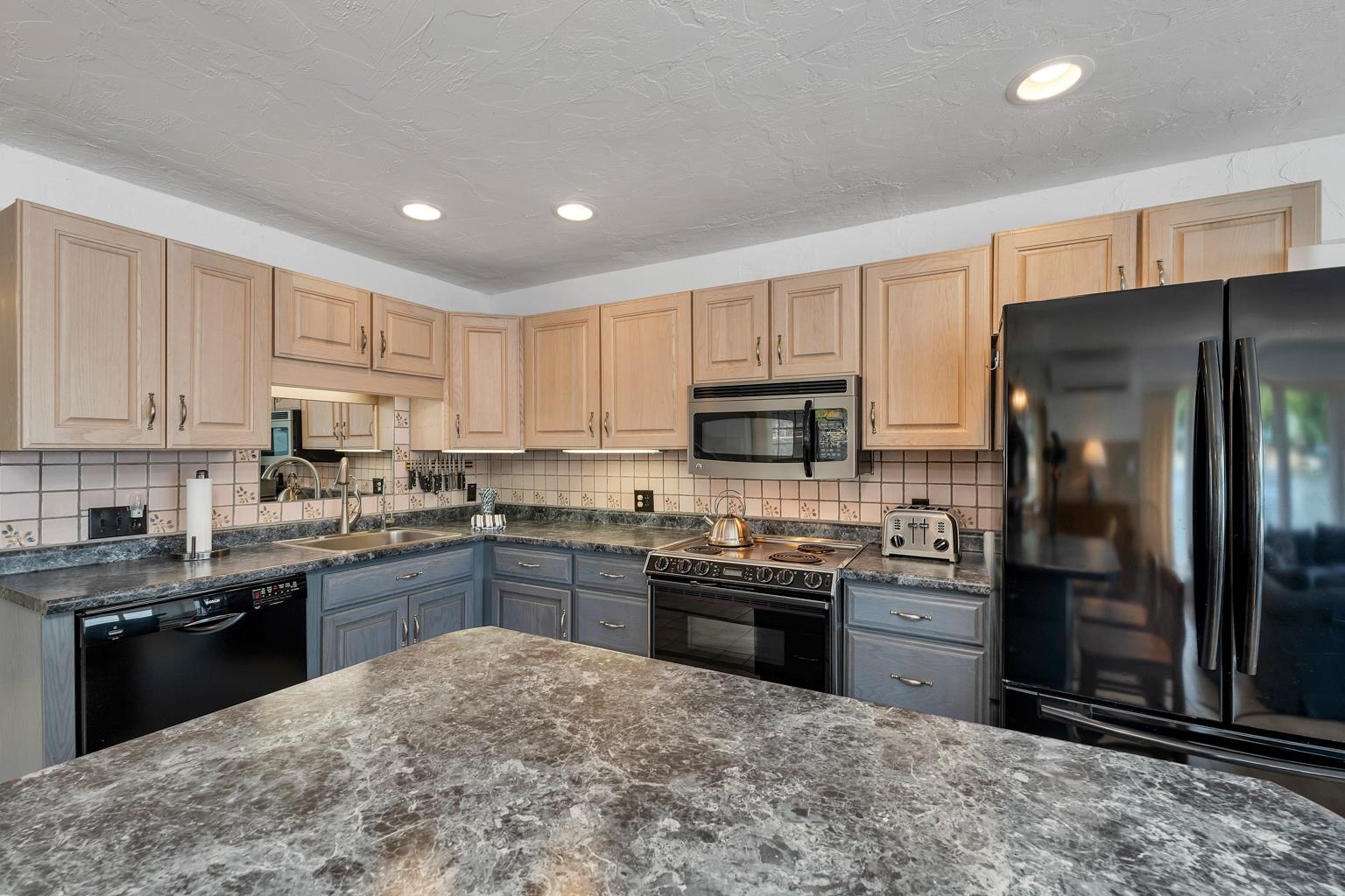 417 Weirs Road, Unit 6 Gilford, NH 03249 - Photo 7 of 40