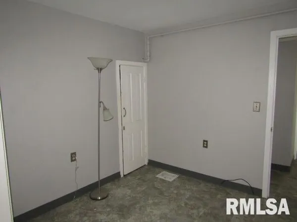 $96,300 | 602 4th Street, Rosiclare, IL 62982