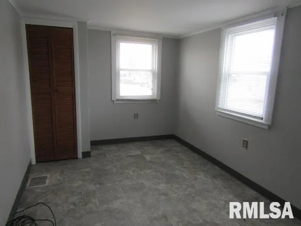 $96,300 | 602 4th Street, Rosiclare, IL 62982