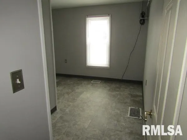 $96,300 | 602 4th Street, Rosiclare, IL 62982