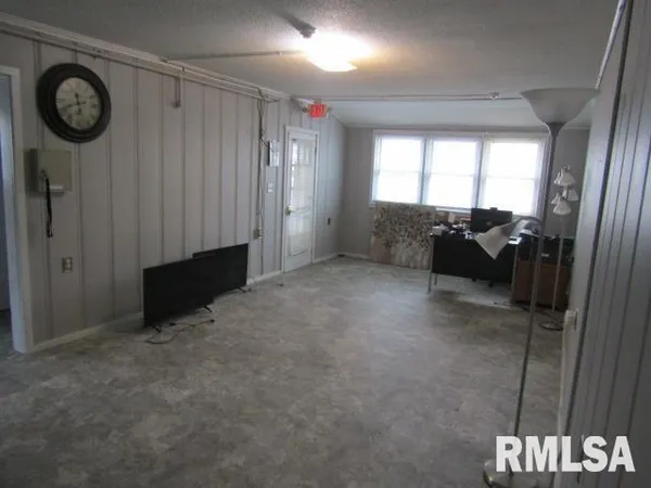 $96,300 | 602 4th Street, Rosiclare, IL 62982