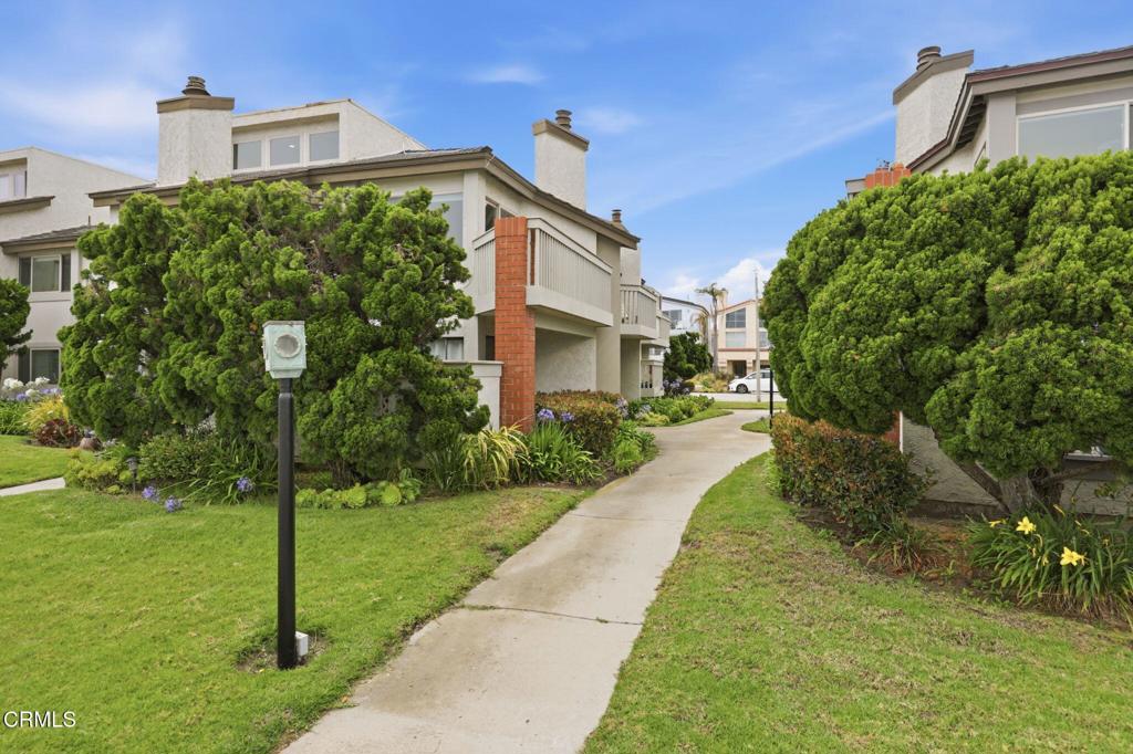 3664 Sunset Lane Oxnard, CA 93035 - Photo 2 of 58