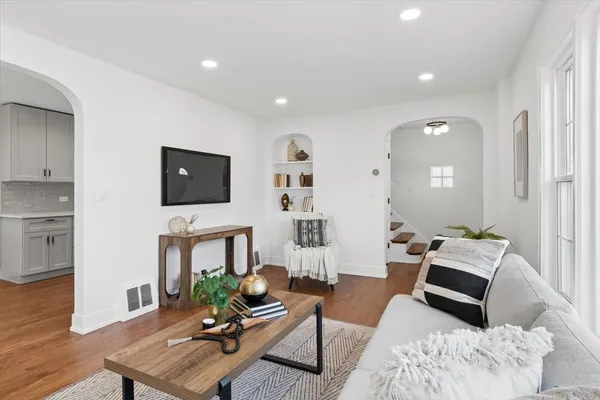 $660,000 | 1140 Blanchan Avenue, La Grange Park, IL 60526