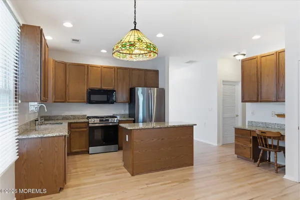 $815,000 | 35 Chesapeake Drive, Holmdel, NJ 07733