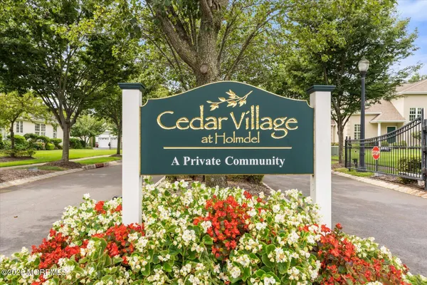 $815,000 | 35 Chesapeake Drive, Holmdel, NJ 07733