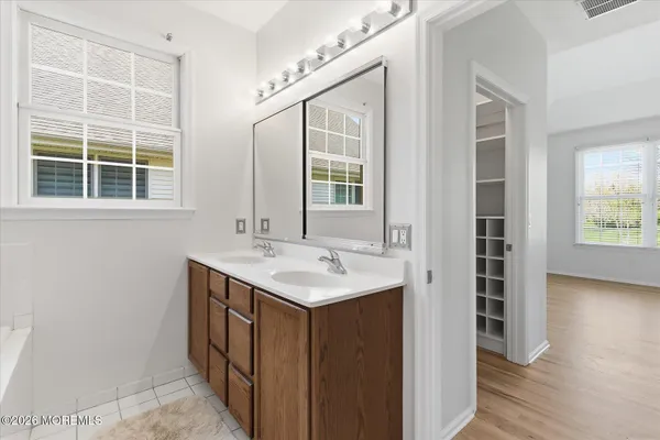 $815,000 | 35 Chesapeake Drive, Holmdel, NJ 07733