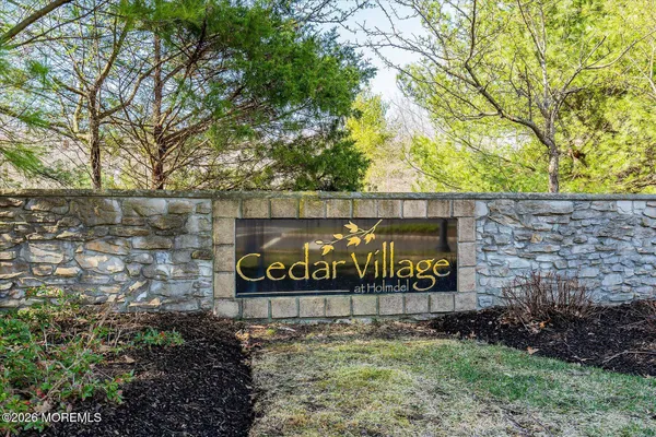 $815,000 | 35 Chesapeake Drive, Holmdel, NJ 07733