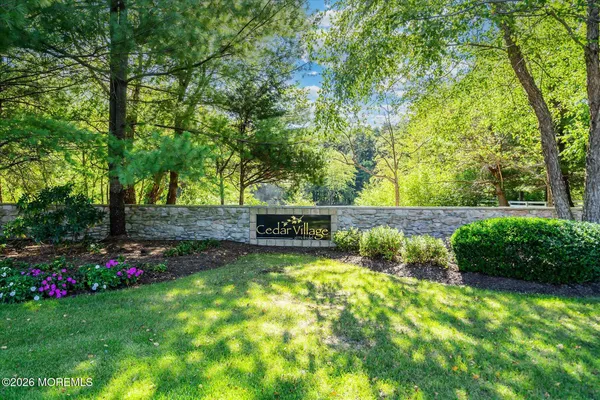 $815,000 | 35 Chesapeake Drive, Holmdel, NJ 07733