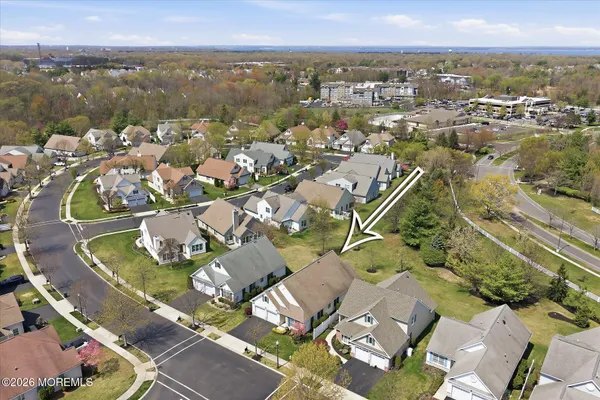 $815,000 | 35 Chesapeake Drive, Holmdel, NJ 07733