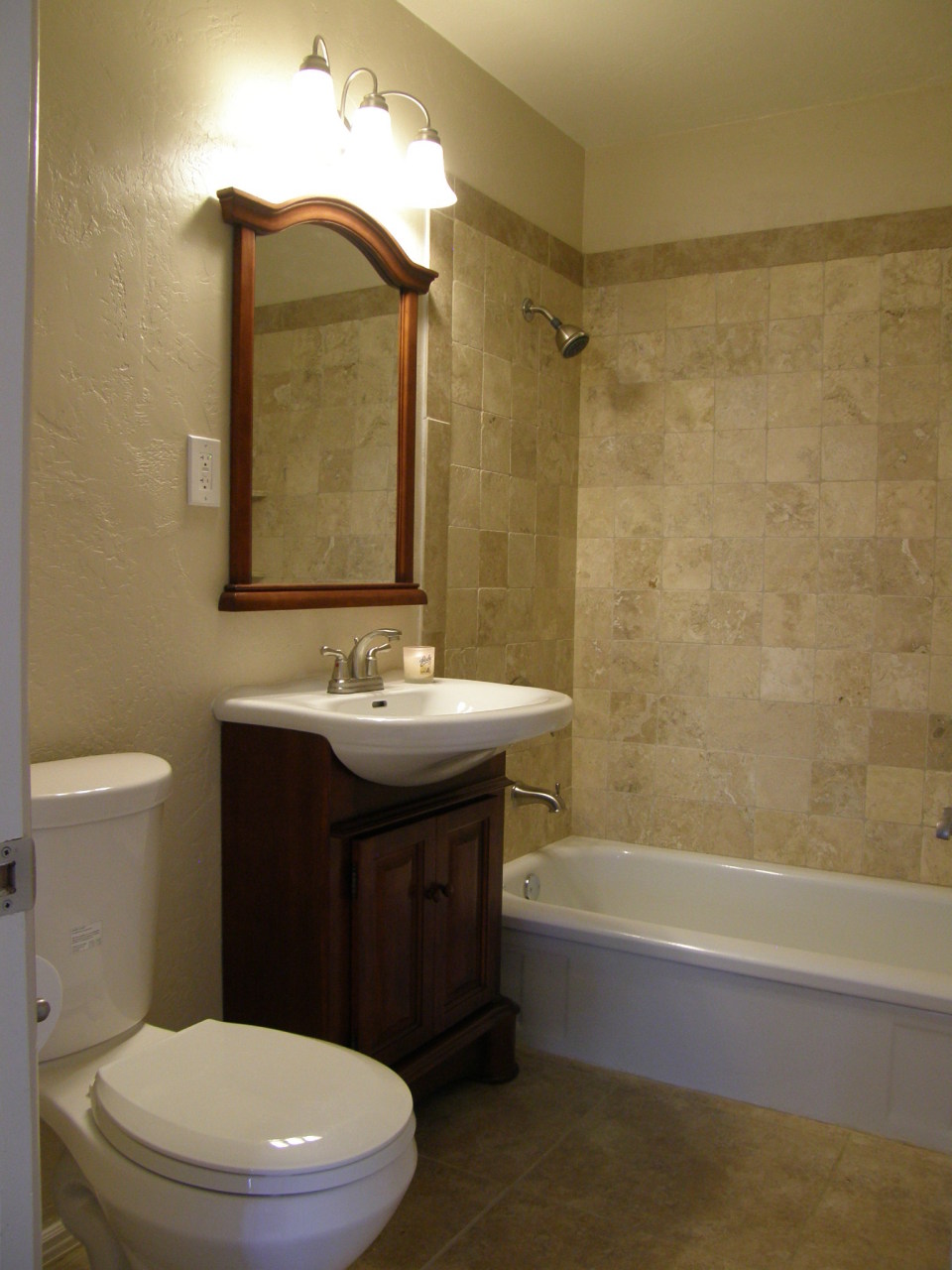 3346 North Randolph Road Phoenix, AZ 85014 - Photo 15 of 20 MAIN BATHROOM