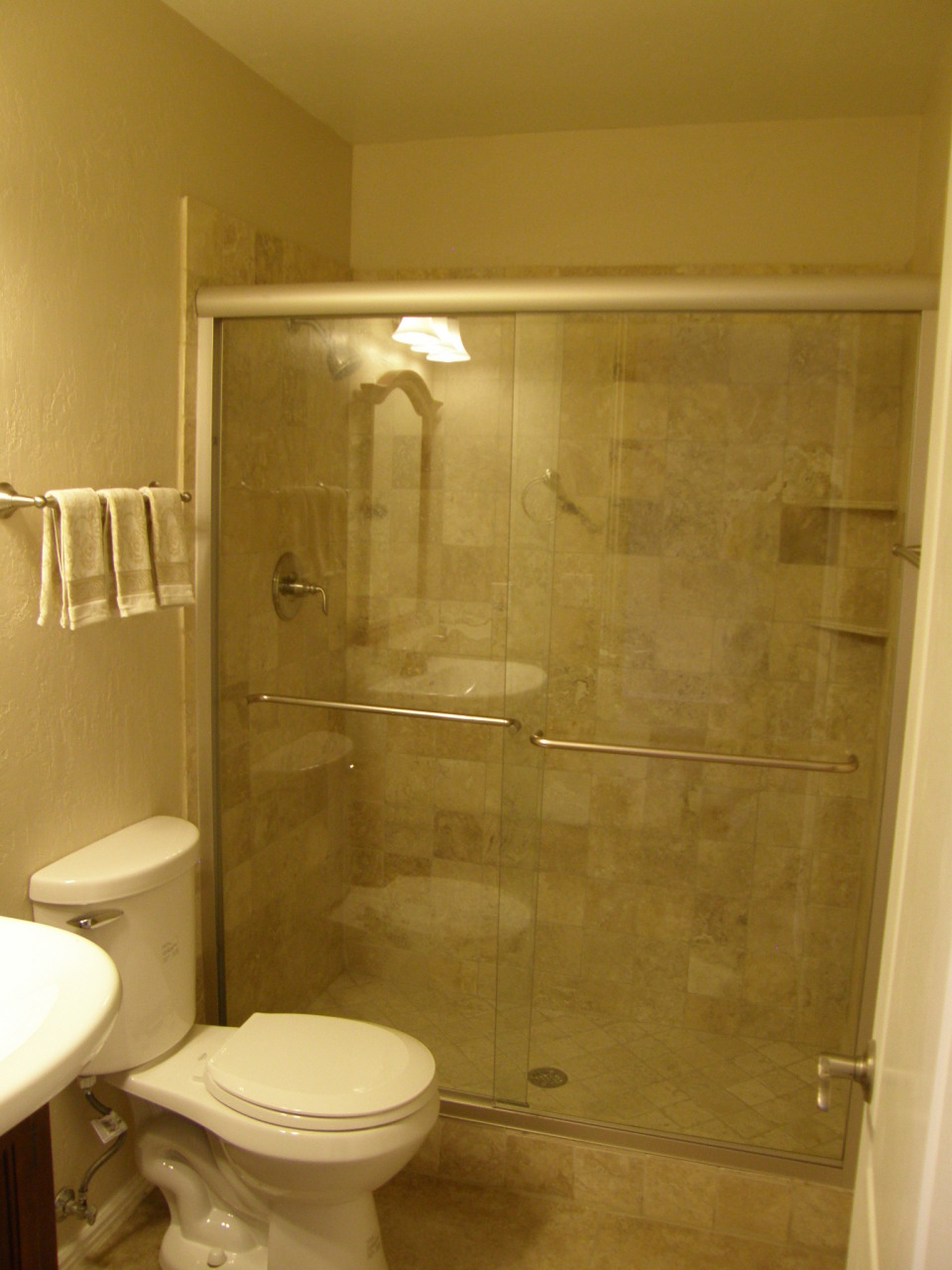 3346 North Randolph Road Phoenix, AZ 85014 - Photo 17 of 20 HALL BATHROOM