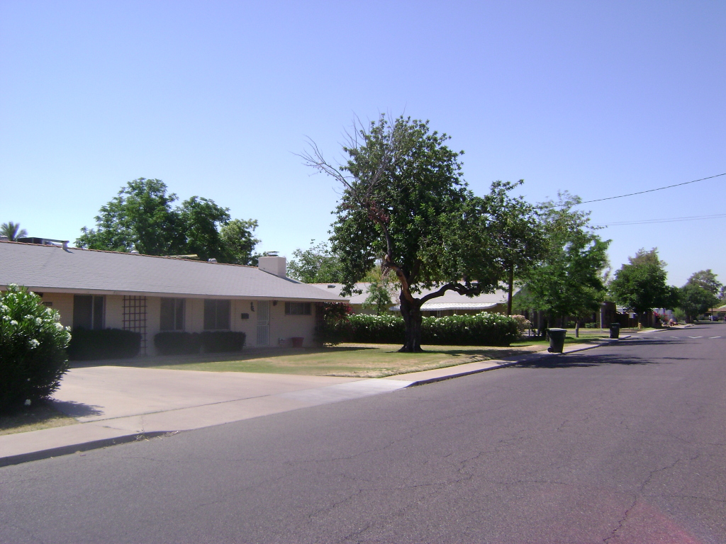 3346 North Randolph Road Phoenix, AZ 85014 - Photo 3 of 20 NEIGHBORS