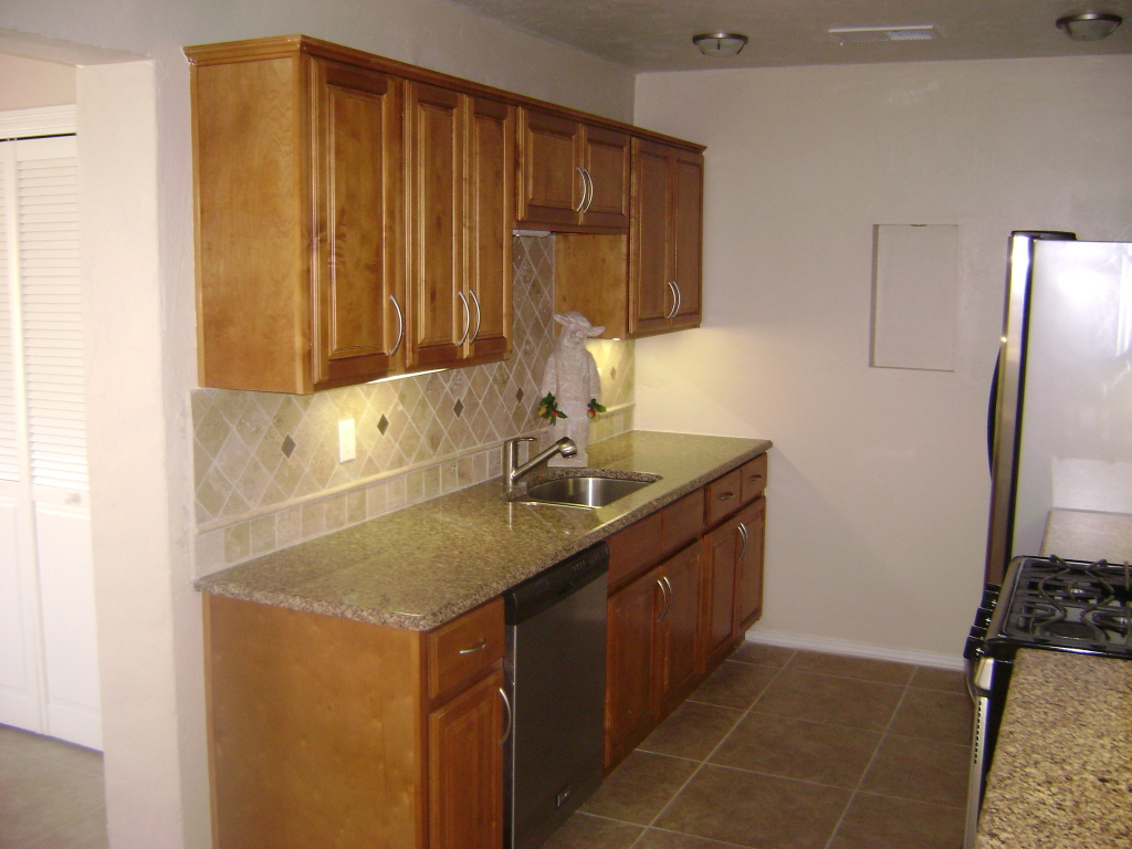 3346 North Randolph Road Phoenix, AZ 85014 - Photo 5 of 20 GOURMET KITCHEN