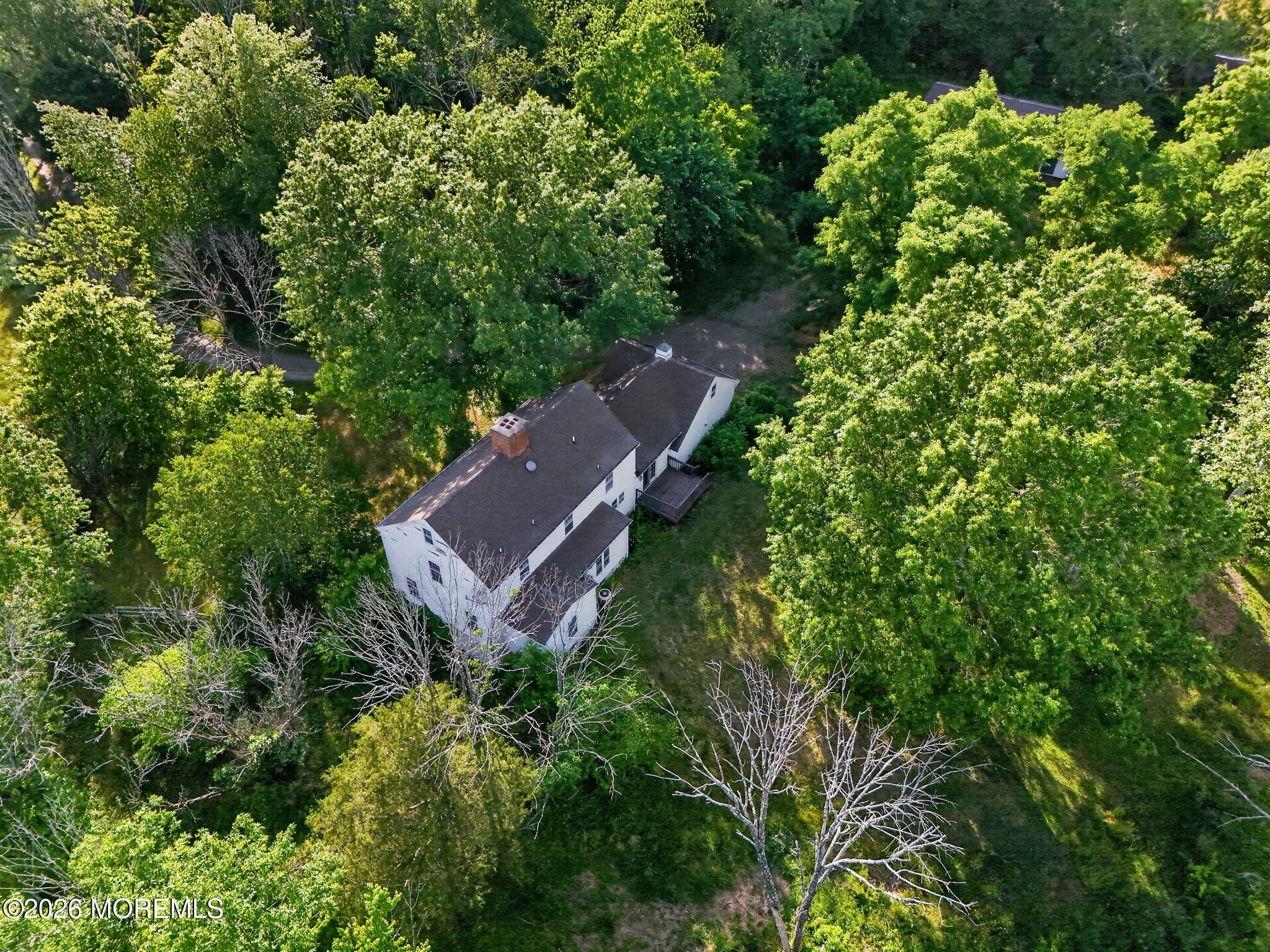 189 Province Line Road Allentown, NJ 08501 - Photo 10 of 40 10_189_Province_Line_Rd-Exterior-71_D