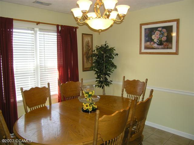 1005 Locust Court Havelock, NC 28532 - Photo 3 of 11 Dining Room