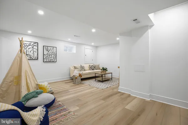 $799,000 | 14828 Fireside Drive, Silver Spring, MD 20905