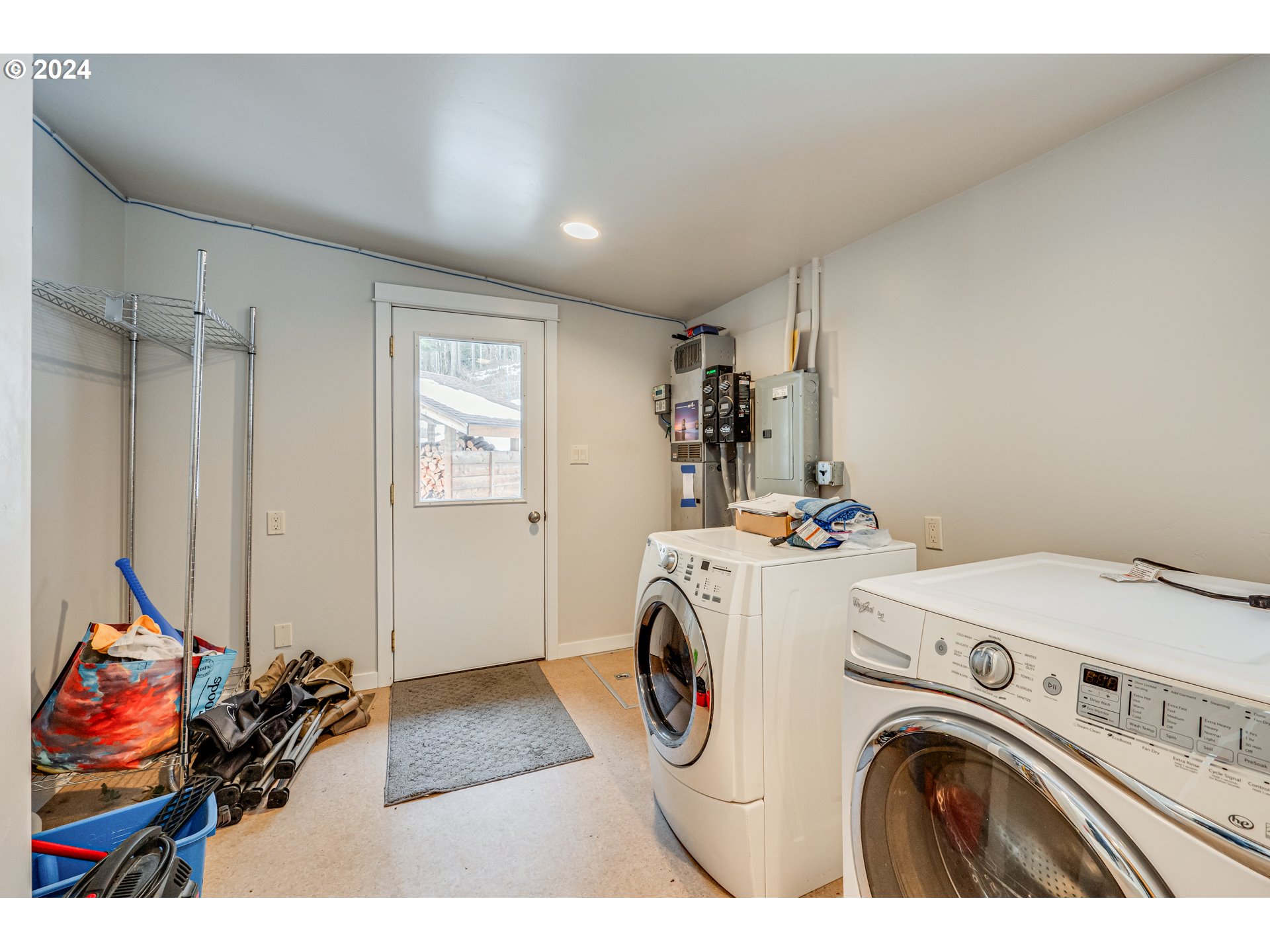 450 Rattlesnake Road White Salmon, WA 98672 - Photo 12 of 36 Gallery Image 12