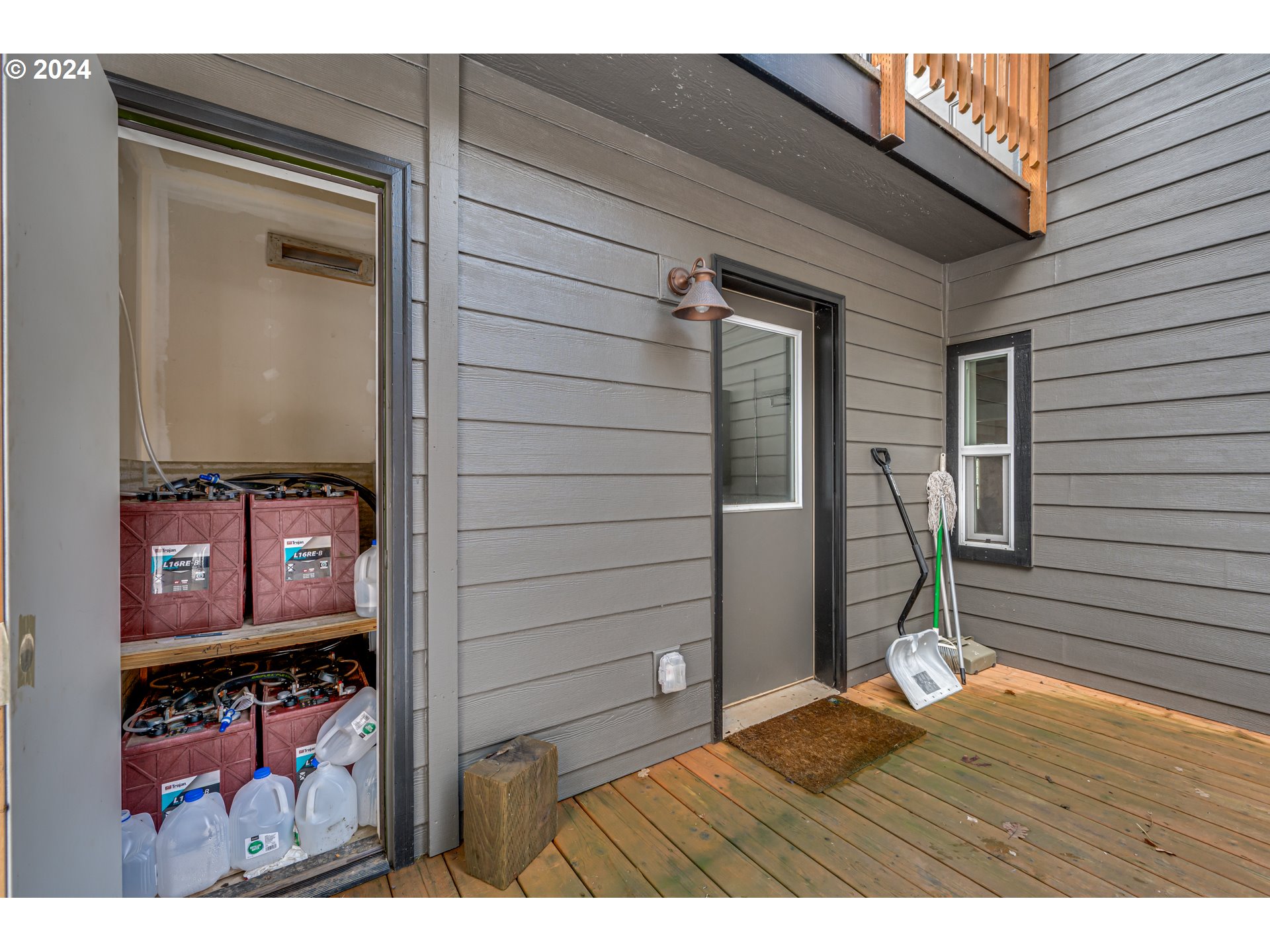 450 Rattlesnake Road White Salmon, WA 98672 - Photo 14 of 36 Gallery Image 14