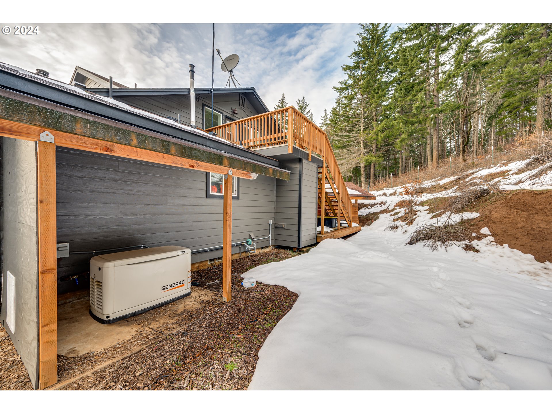 450 Rattlesnake Road White Salmon, WA 98672 - Photo 15 of 36 Gallery Image 15