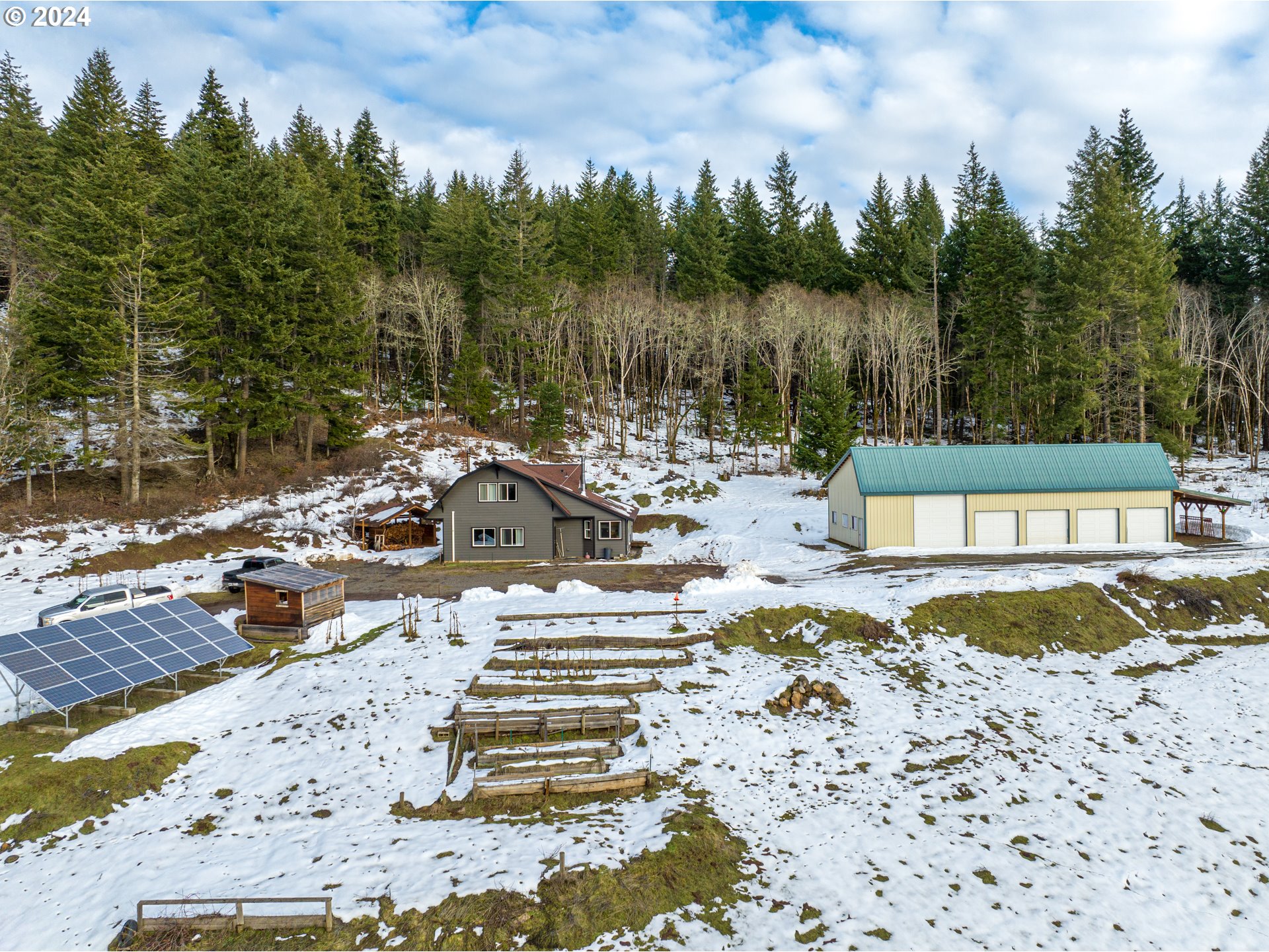 450 Rattlesnake Road White Salmon, WA 98672 - Photo 23 of 36 Gallery Image 23
