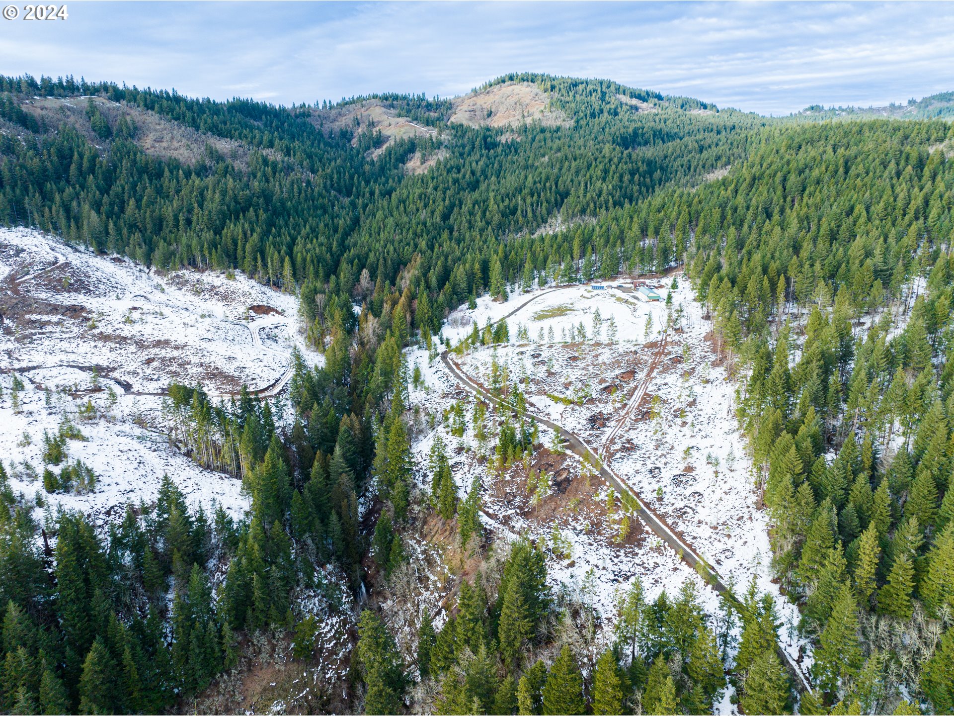 450 Rattlesnake Road White Salmon, WA 98672 - Photo 32 of 36 Gallery Image 32