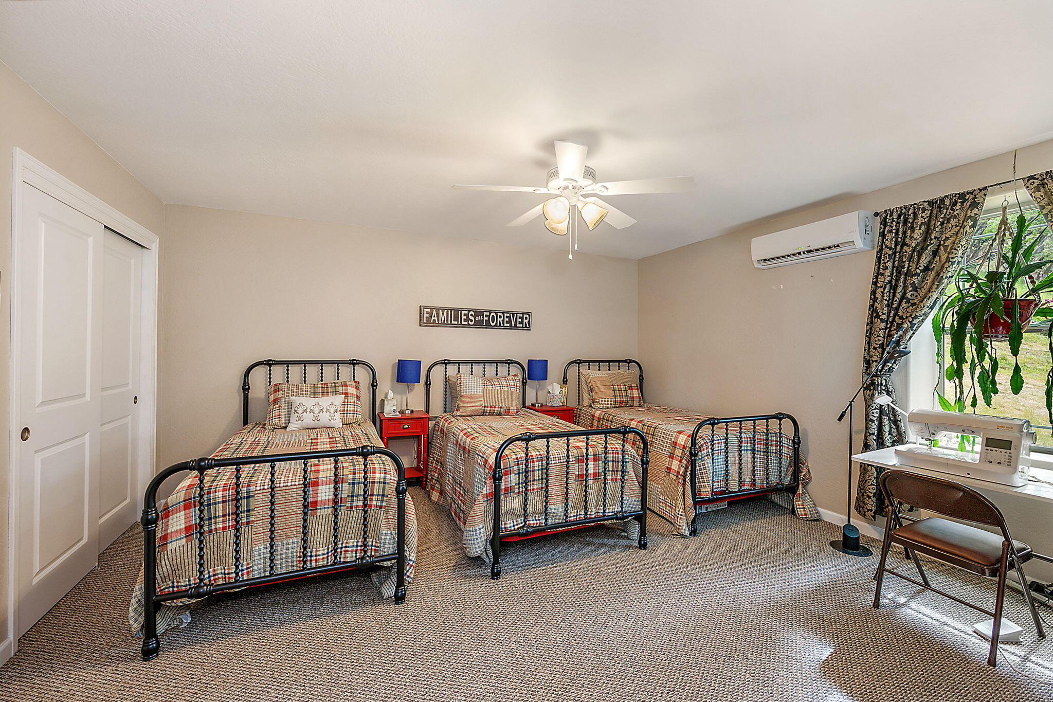 1011 Wren Ridge Drive Eagle Point, OR 97524 - Photo 77 of 89 Guest Unit - Bedroom #2