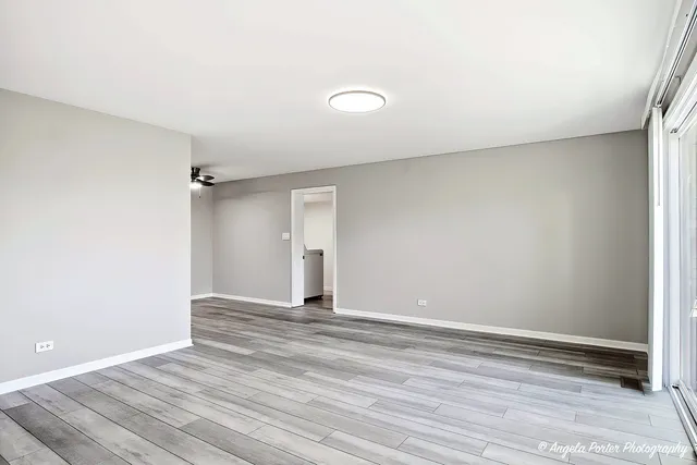 $2,000 | 1303 Forestdale Court, Unit 1303, Schaumburg, IL 60193