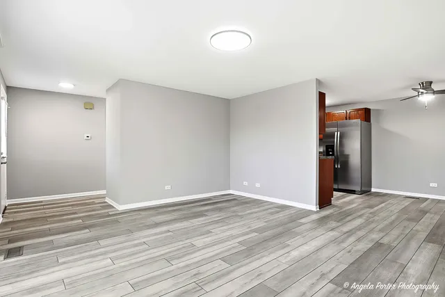 $2,000 | 1303 Forestdale Court, Unit 1303, Schaumburg, IL 60193