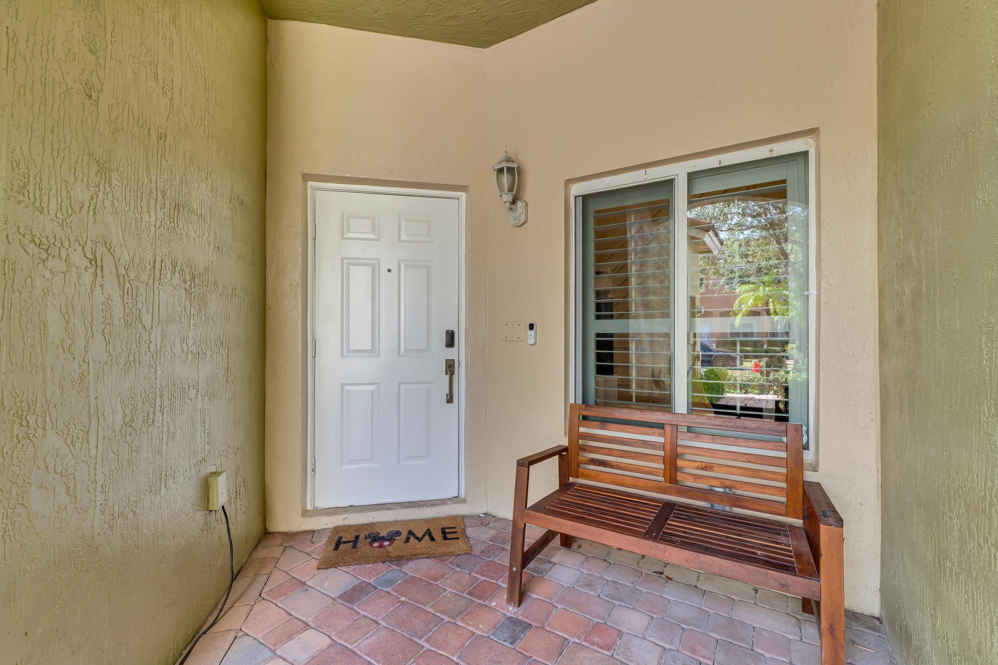 1624 Southeast 24th Court Homestead, FL 33035 - Photo 5 of 58 5