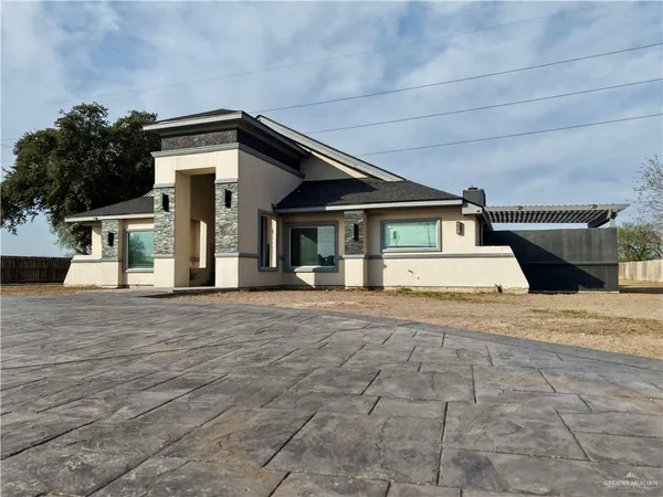 $495,000 | 940 West Mile 3 Road, Mission, TX 78573