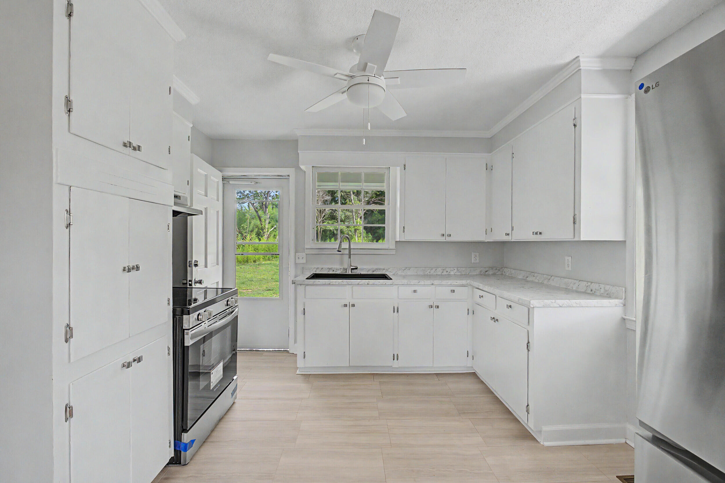 125 Aiken Street Springfield, SC 29146 - Photo 12 of 38