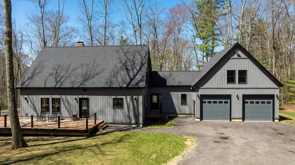 $799,999 | 8 Barrett Road, North Brookfield, MA 01535