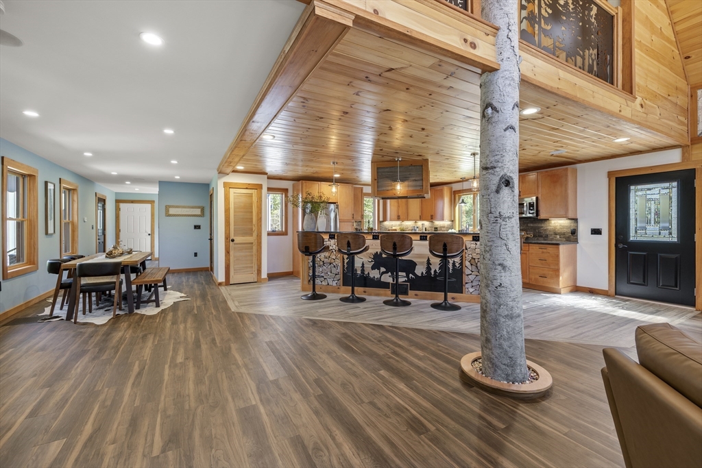 8 Barrett Road North Brookfield, MA 01535 - Photo 14 of 40