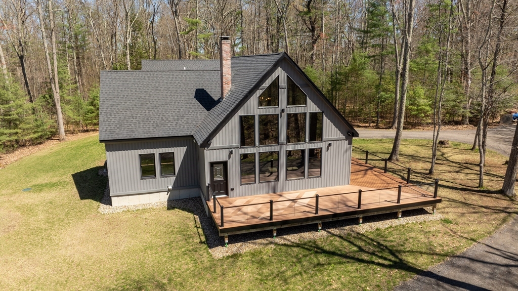 8 Barrett Road North Brookfield, MA 01535 - Photo 3 of 40