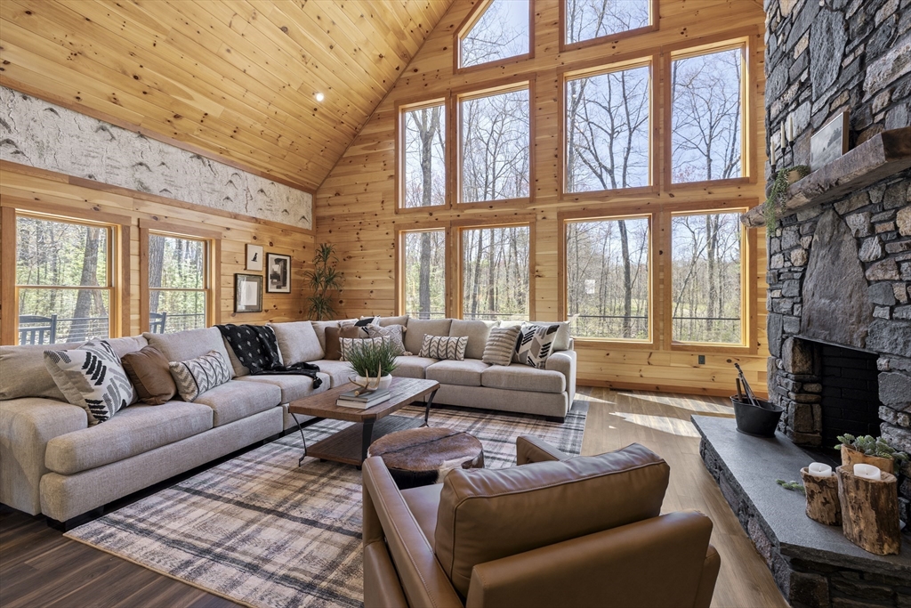 8 Barrett Road North Brookfield, MA 01535 - Photo 10 of 40