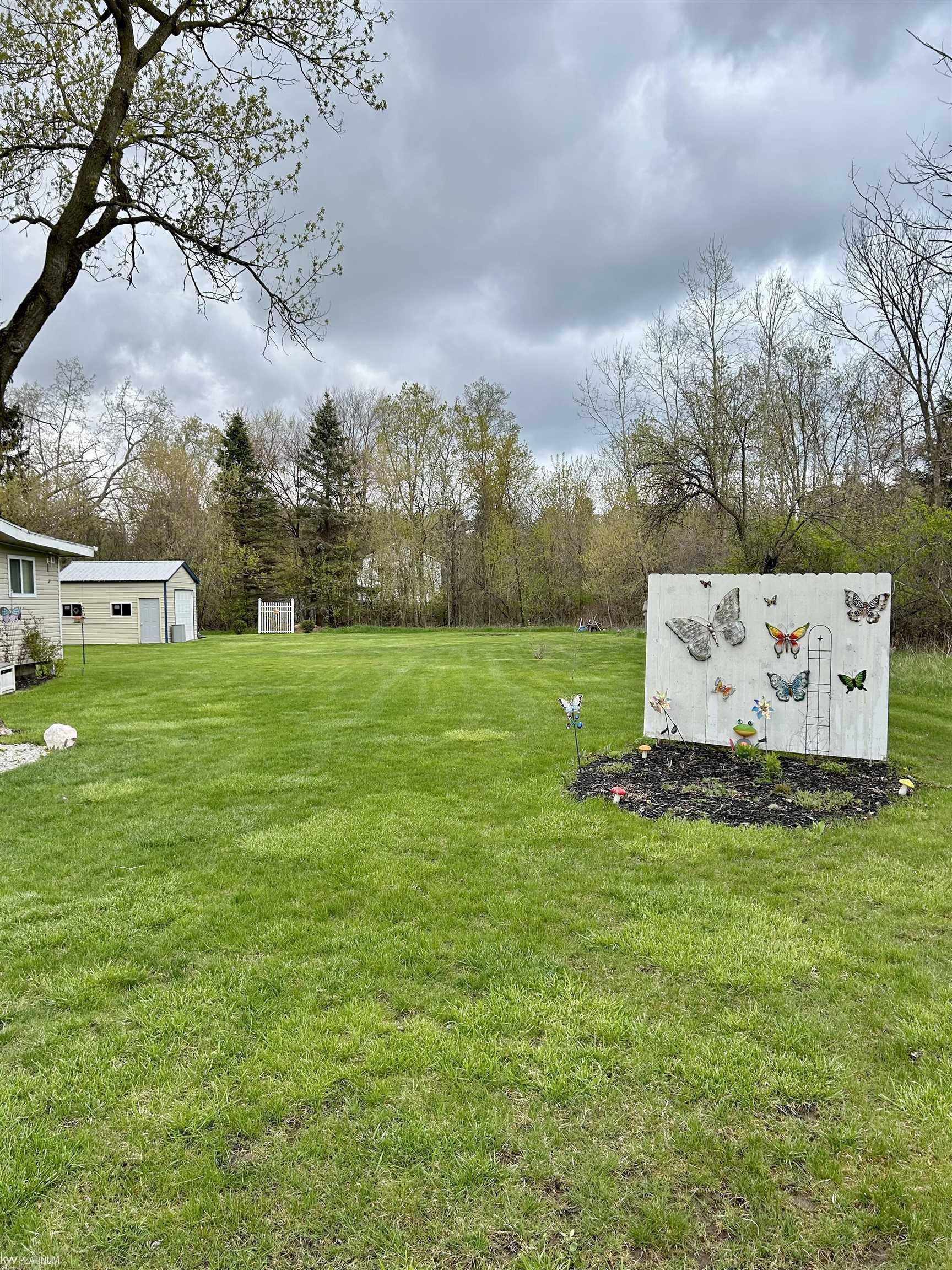 3852 Myrtle Road Fort Gratiot, MI 48059 - Photo 6 of 24 50107358-5.JPG