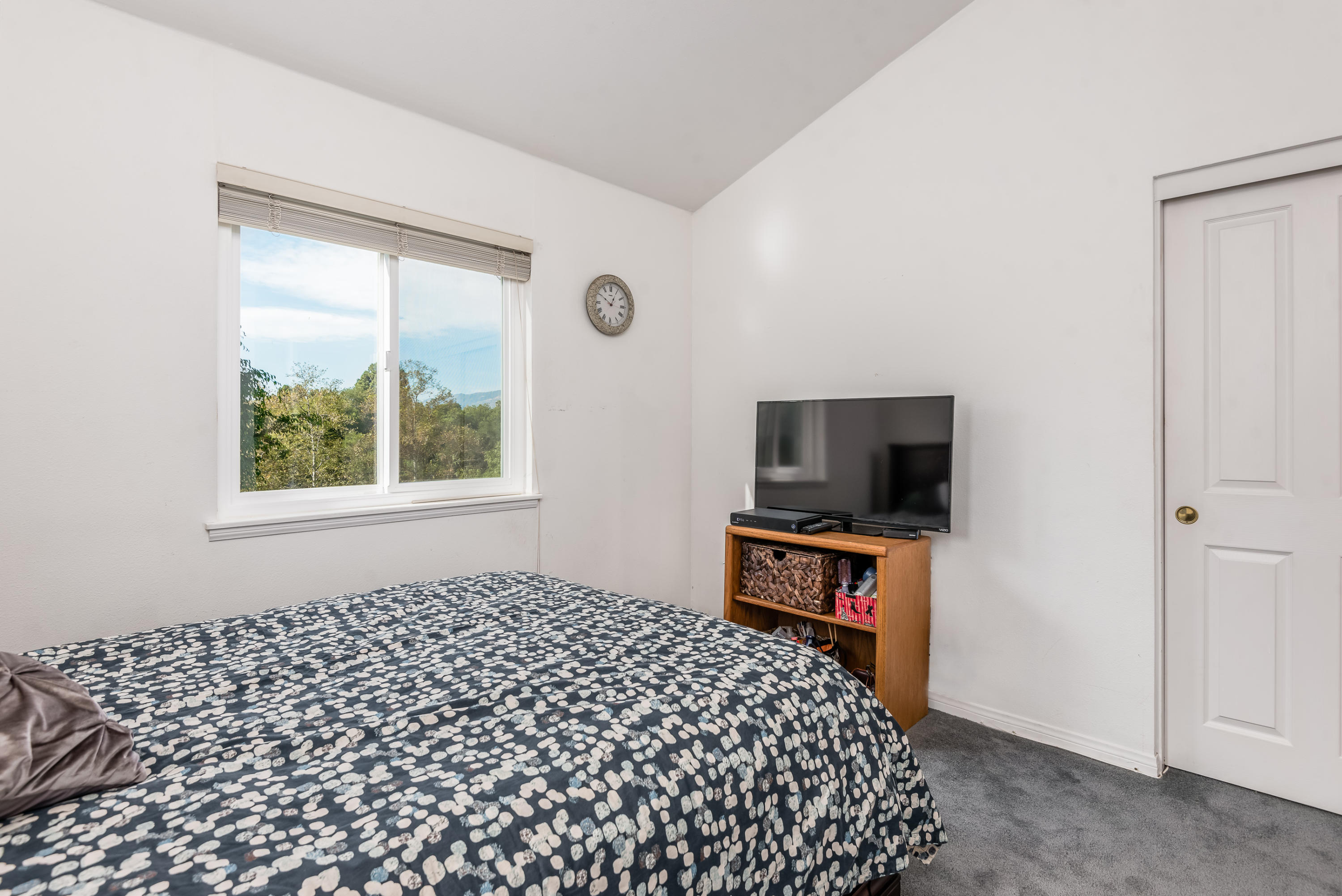 3998 Primavera Road Santa Barbara, CA 93110 - Photo 19 of 41 Bedroom 2