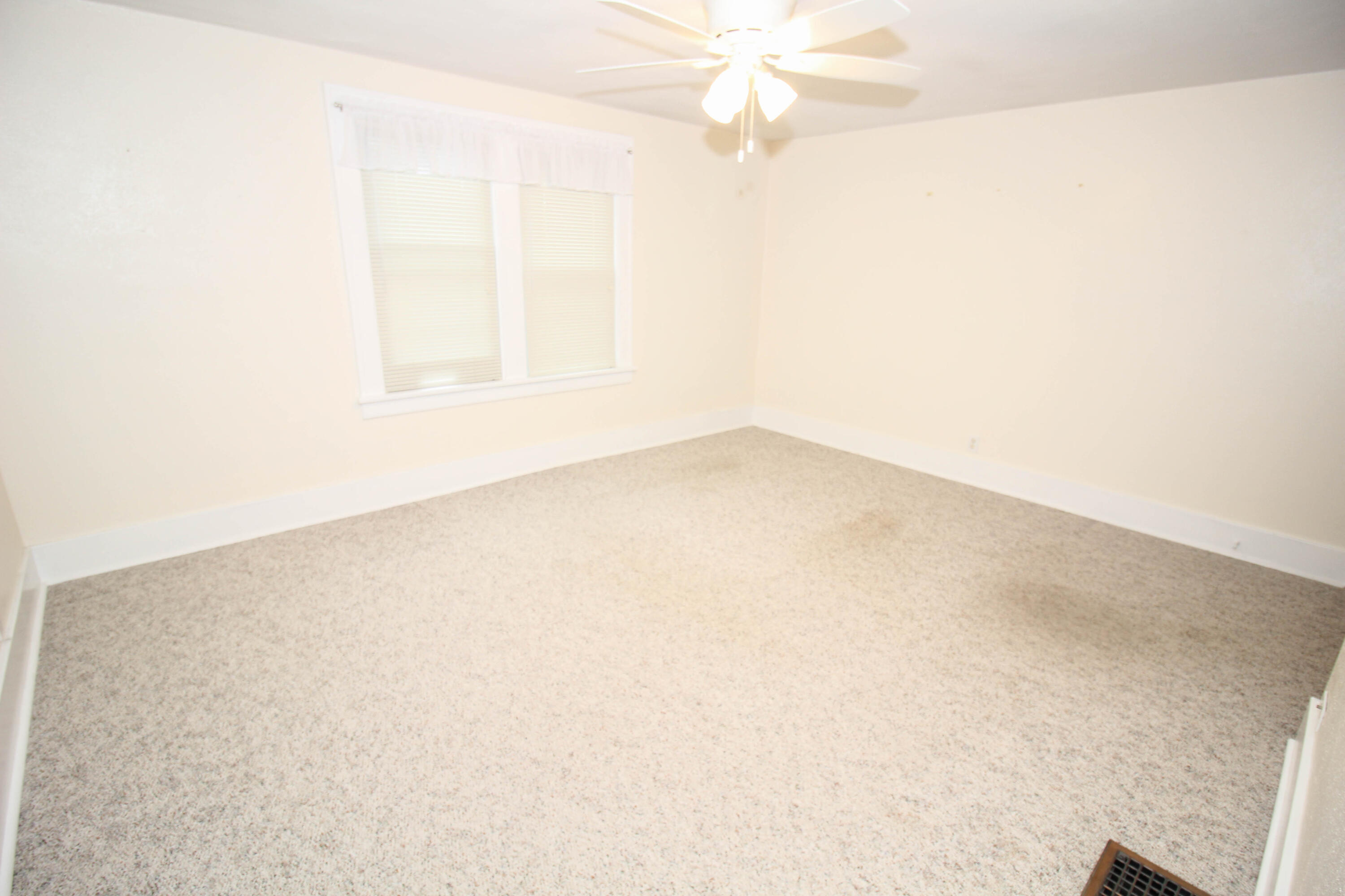 330 5th Avenue Three Rivers, MI 49093 - Photo 17 of 41 Fifth (24 of 29)