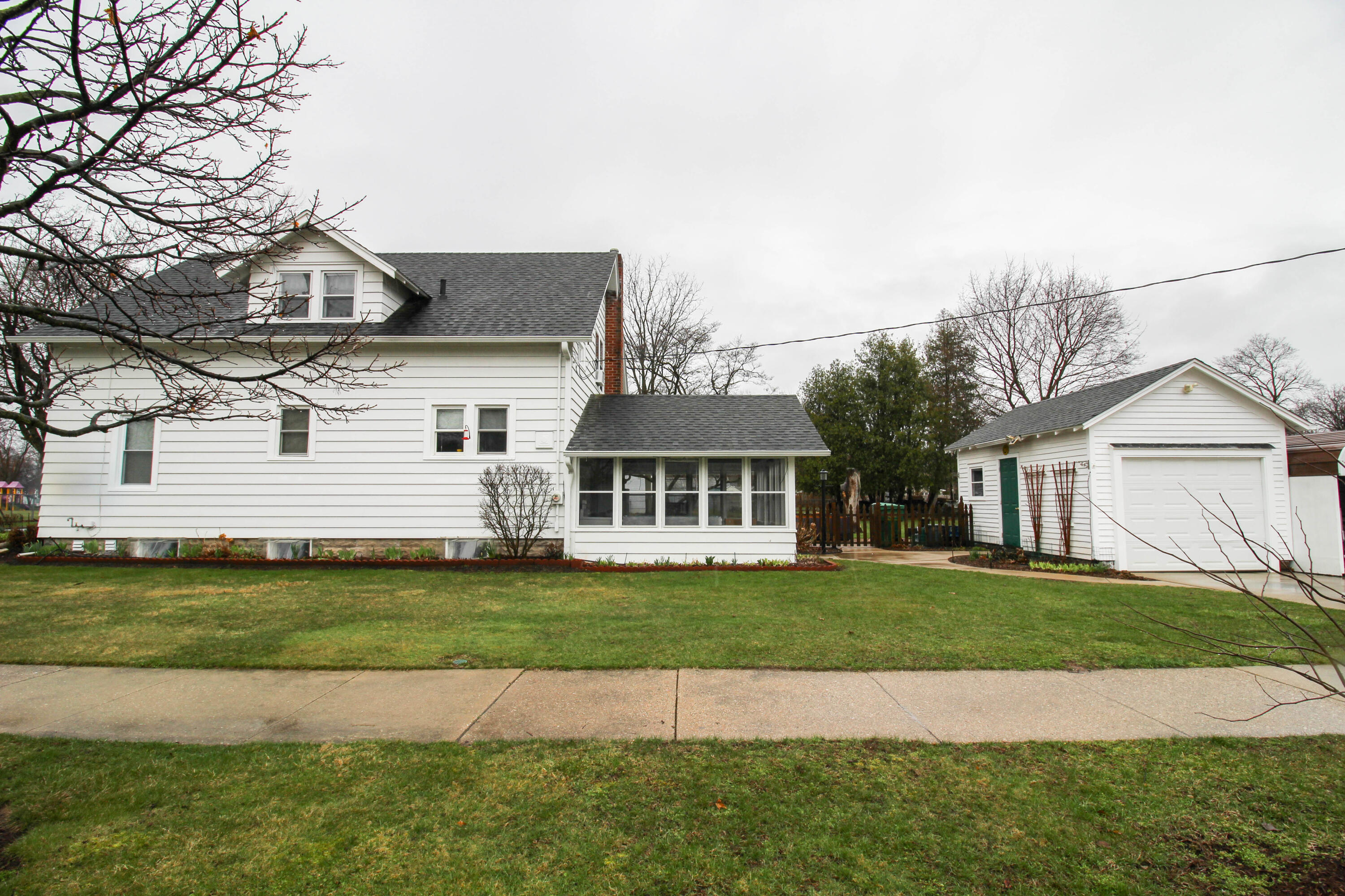 330 5th Avenue Three Rivers, MI 49093 - Photo 3 of 41 Fifth (2 of 29)