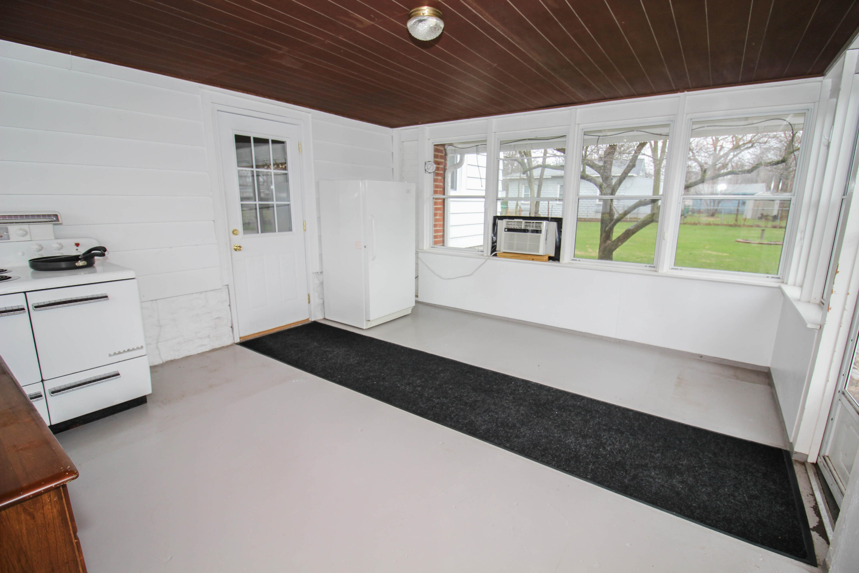330 5th Avenue Three Rivers, MI 49093 - Photo 5 of 41 Fifth (8 of 29)