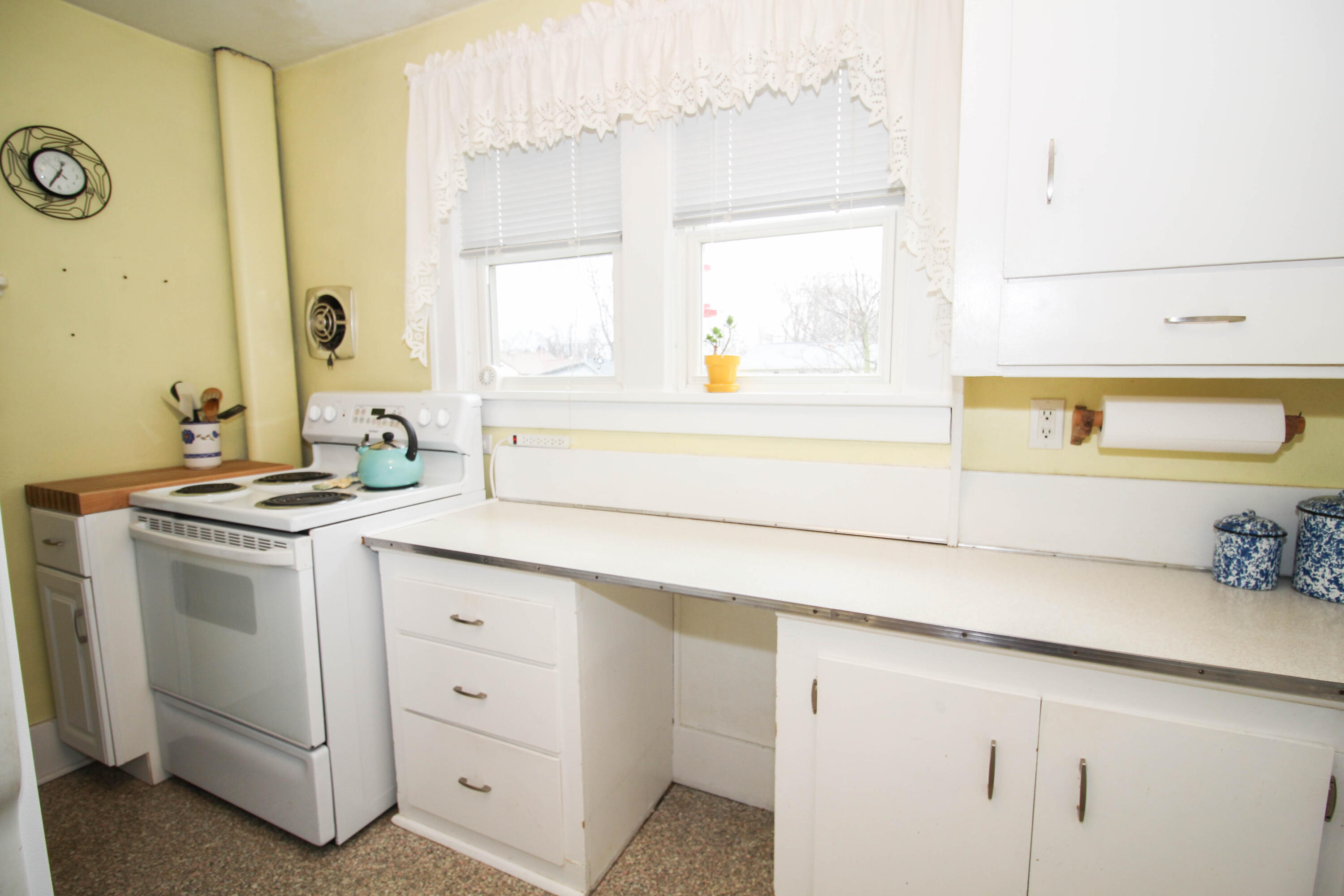 330 5th Avenue Three Rivers, MI 49093 - Photo 6 of 41 Fifth (11 of 29)