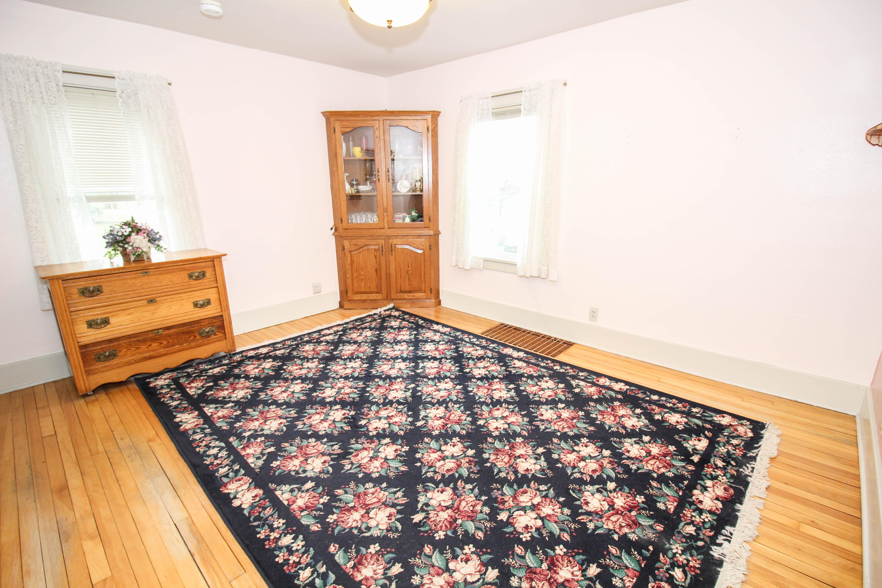 330 5th Avenue Three Rivers, MI 49093 - Photo 9 of 41 Fifth (13 of 29)