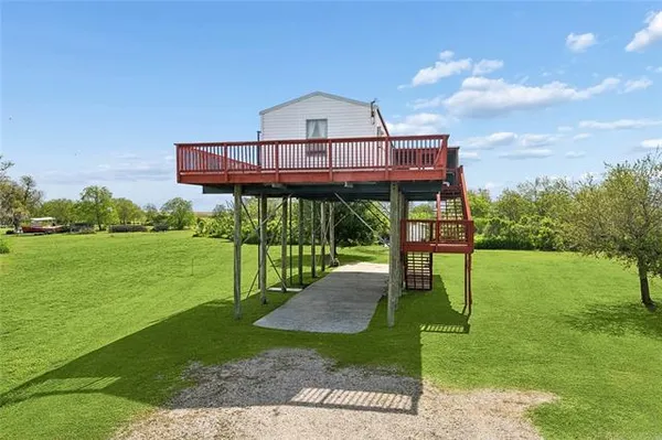 $230,000 | 4425 Delacroix Highway, St. Bernard, LA 70085