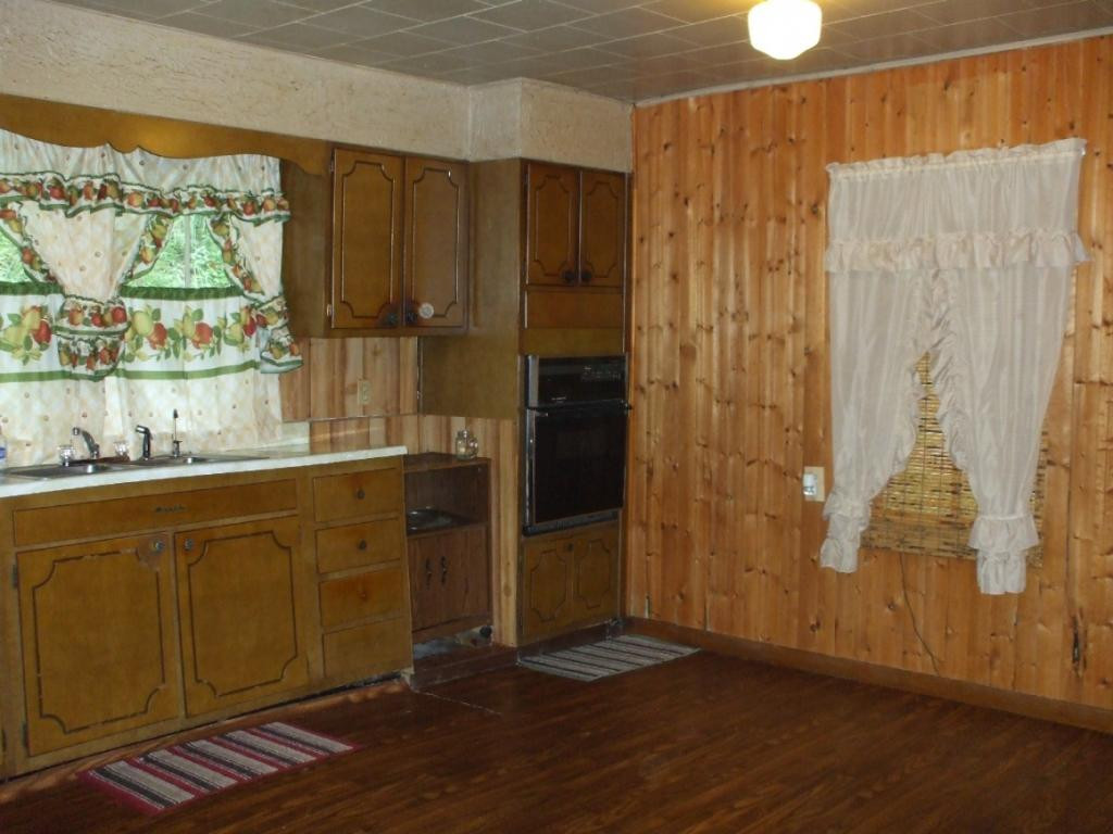 3401 Rockhouse Road Coeburn, VA 24230 - Photo 8 of 18 Photo 8